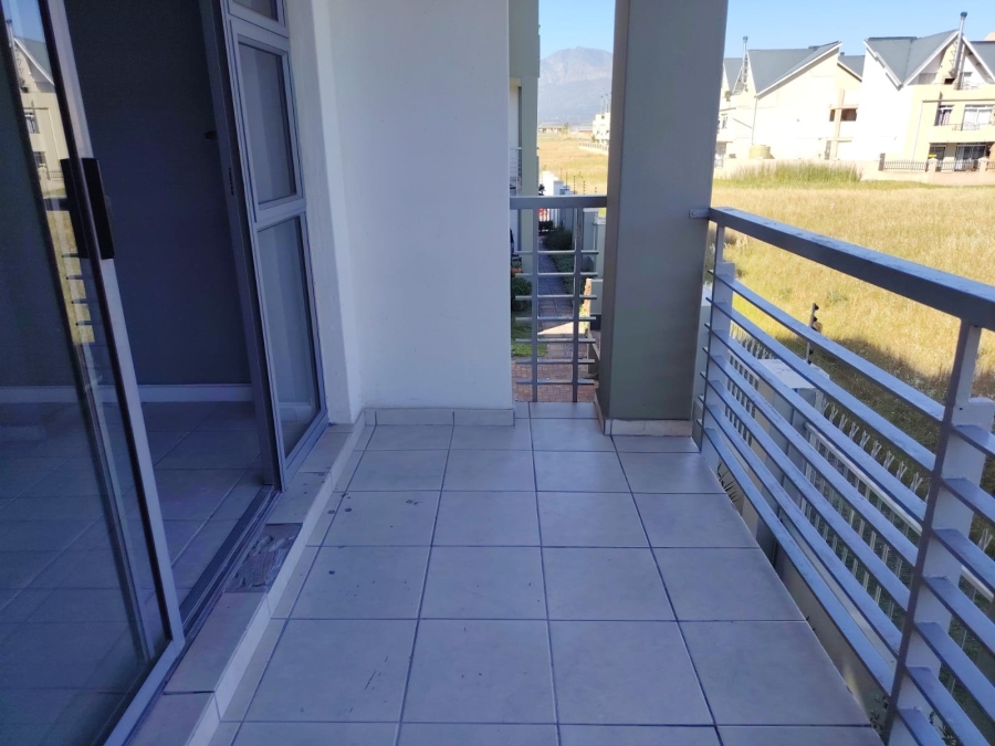 To Let 2 Bedroom Property for Rent in Whispering Pines Western Cape